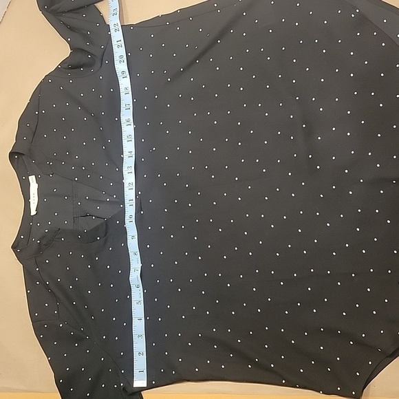 Lush, Size M Black and White Polka Dot Blouse, Split V-Neck, EUC - Picture 6 of 9